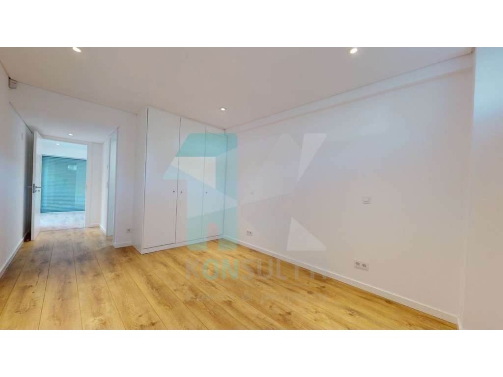 Moradia T6 elegante e sofisticada na Herdade da Aroeira-31