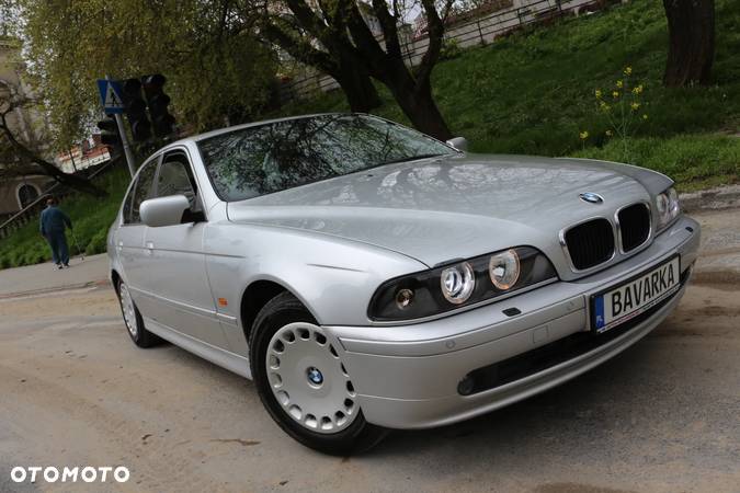 BMW Seria 5 525i - 6