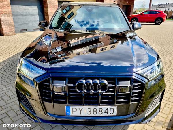 Audi Q7 55 TFSI e Quattro S Line Tiptr - 3