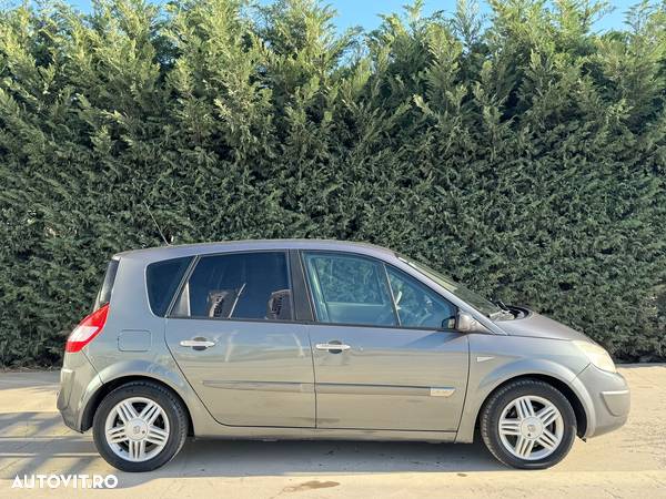 Renault Scenic - 4