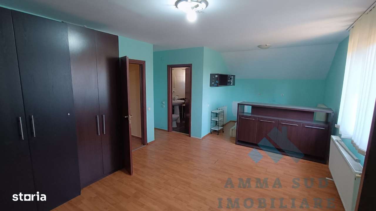 Casa individuala - 6 Camere - 561 mp teren - Autostrada A0-12