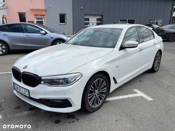 BMW Seria 5 520d Sport Line - 11