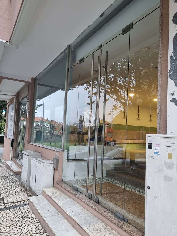 Oportunidade de Investimento de Loja em Braga Zona Privilegiada-11