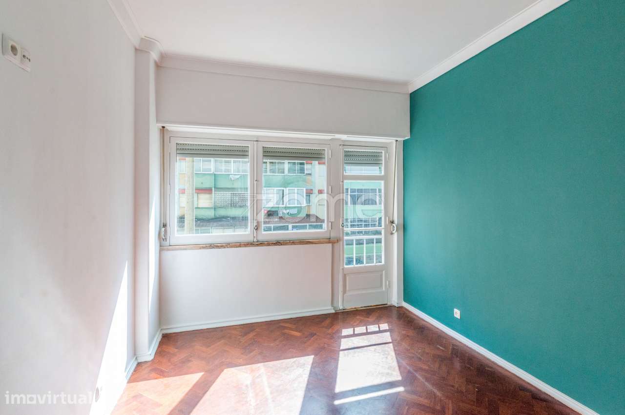 T2 em Carnide - junto ao Colégio Militar - Grande imagem: 2/25