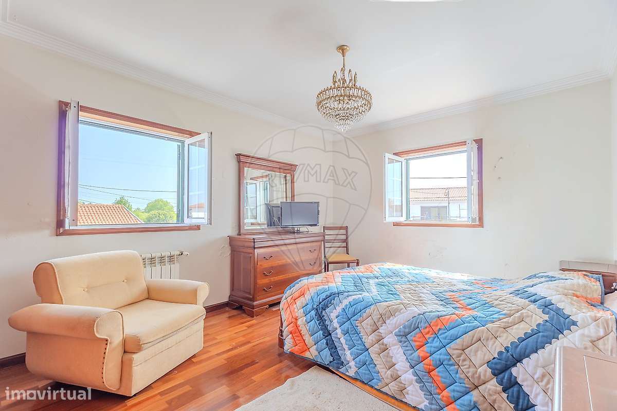 Moradia T4 para venda-9