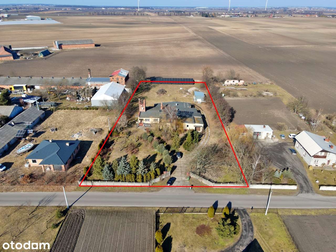 Budynek mieszkalno-biurowo-produkcyjny, Kurów, gm. Nowe Skalmierzyce-1