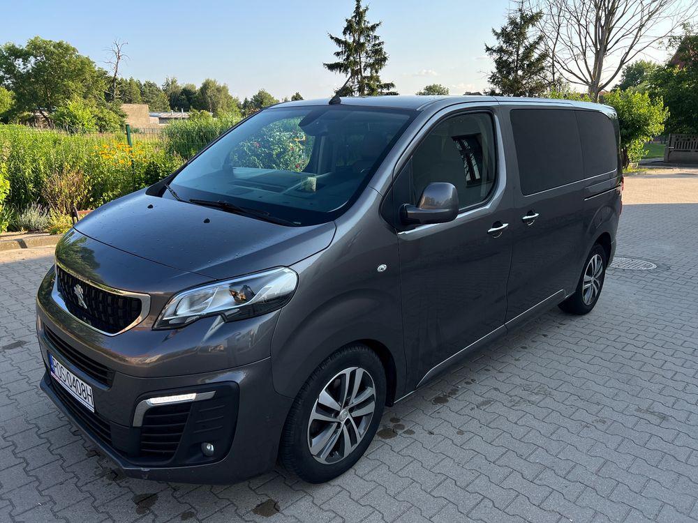 Peugeot Traveller 2017