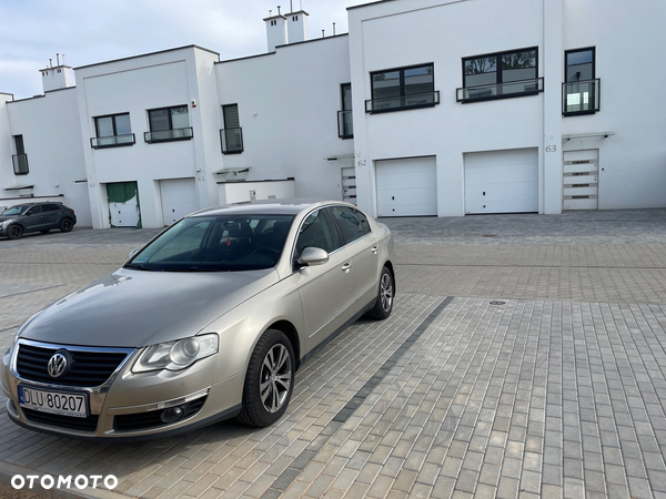 Volkswagen Passat 2.0 TDI Comfortline - 3