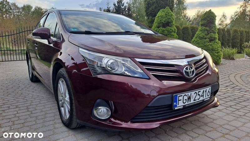 Toyota Avensis 1.8 Sol NAVI - 22