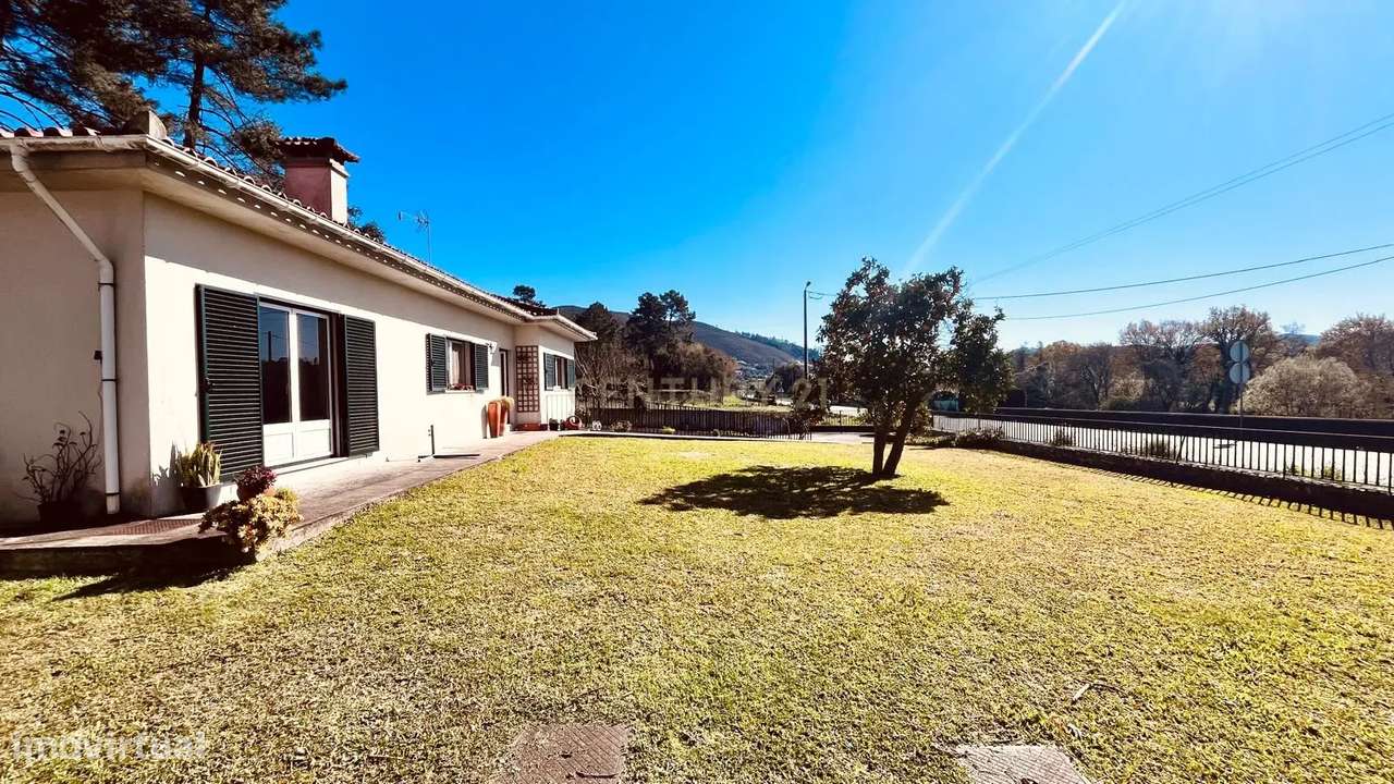 Espetacular Moradia T3 com Jardim em Viana do Castelo - Grande imagem: 2/25