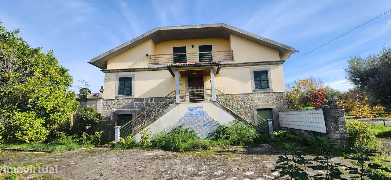 Moradia T5 próxima do centro de Viseu - Grande imagem: 3/17