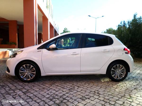 Peugeot 208 1.5 BlueHDi Signature - 2