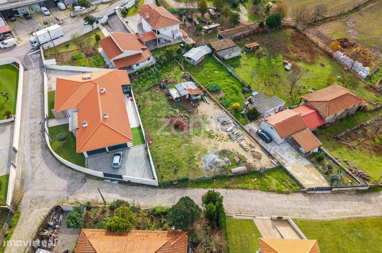 Terreno com projeto aprovado em Selho São Jorge, Guimarães - Grande imagem: 5/7
