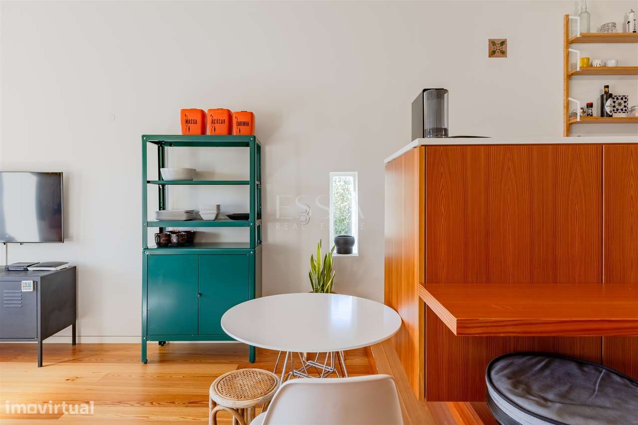 Apartamento T1 com Vista Rio na Alfândega do Porto-6