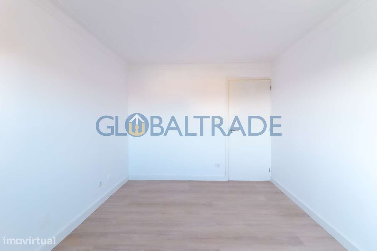 Apartamento T2 Renovado & Equipado em Rio Tinto-22