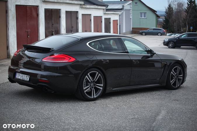 Porsche Panamera - 28