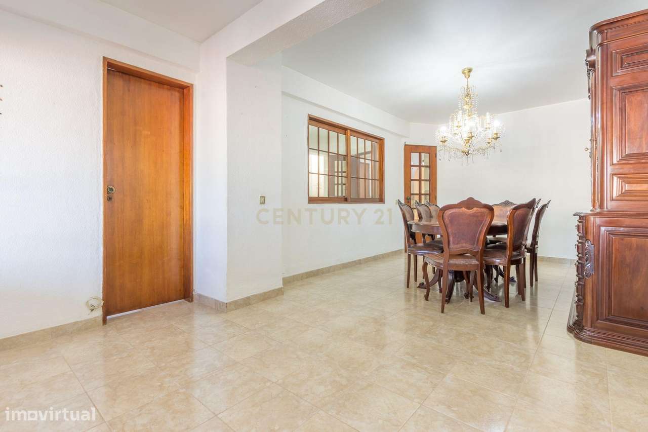 Espetacular T3 com Vista Mar em Sesimbra-17