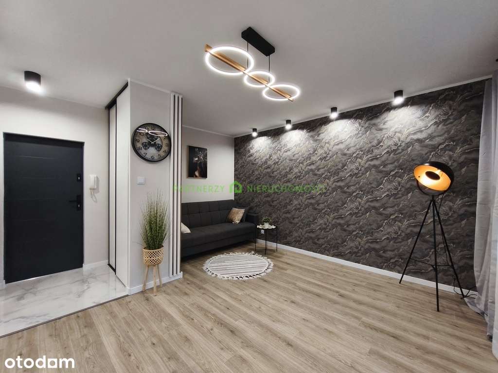 Po remoncie kawalerka z sypialnią na os. Przyjaźni-0