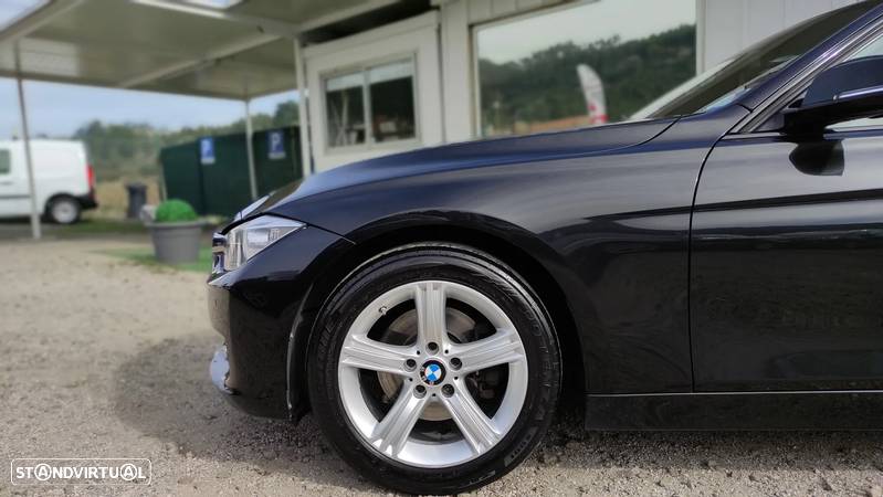 BMW 320 d Touring - 10