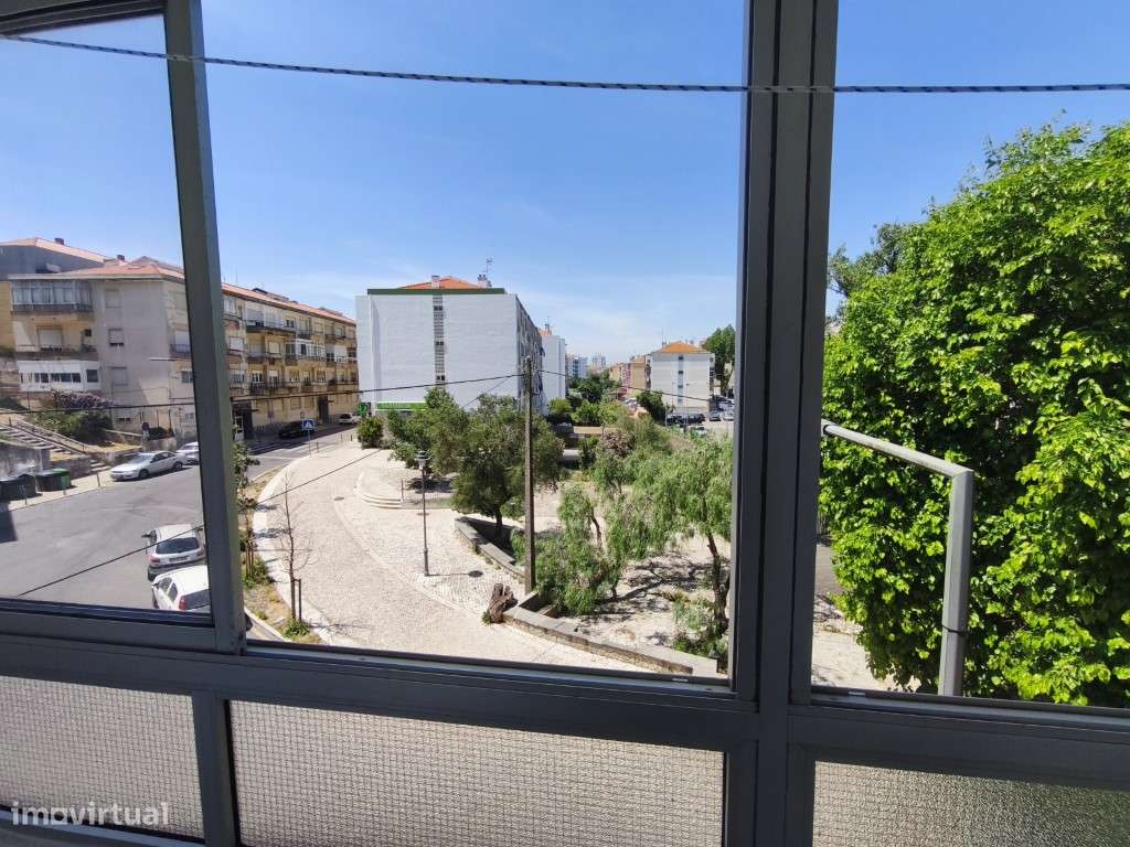 Apartamento T4 para venda com 101 m² de área bruta em Merçês Rio de...-25