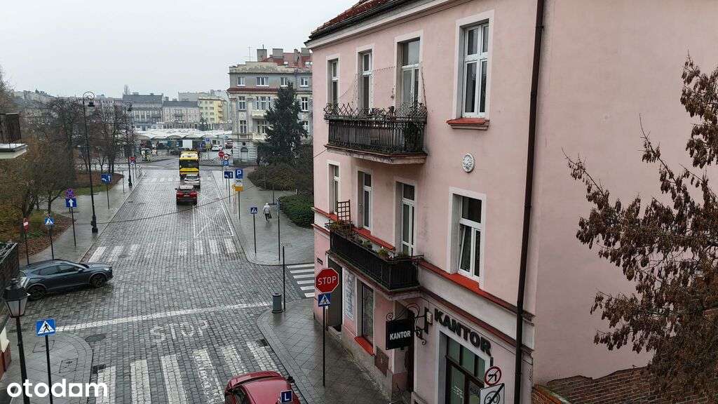 Piękna kamienica w sercu miasta-14