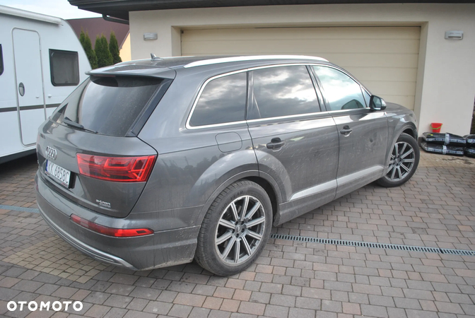 Audi Q7 - 8