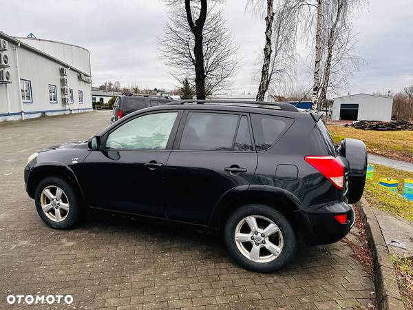 Toyota RAV4 - 5