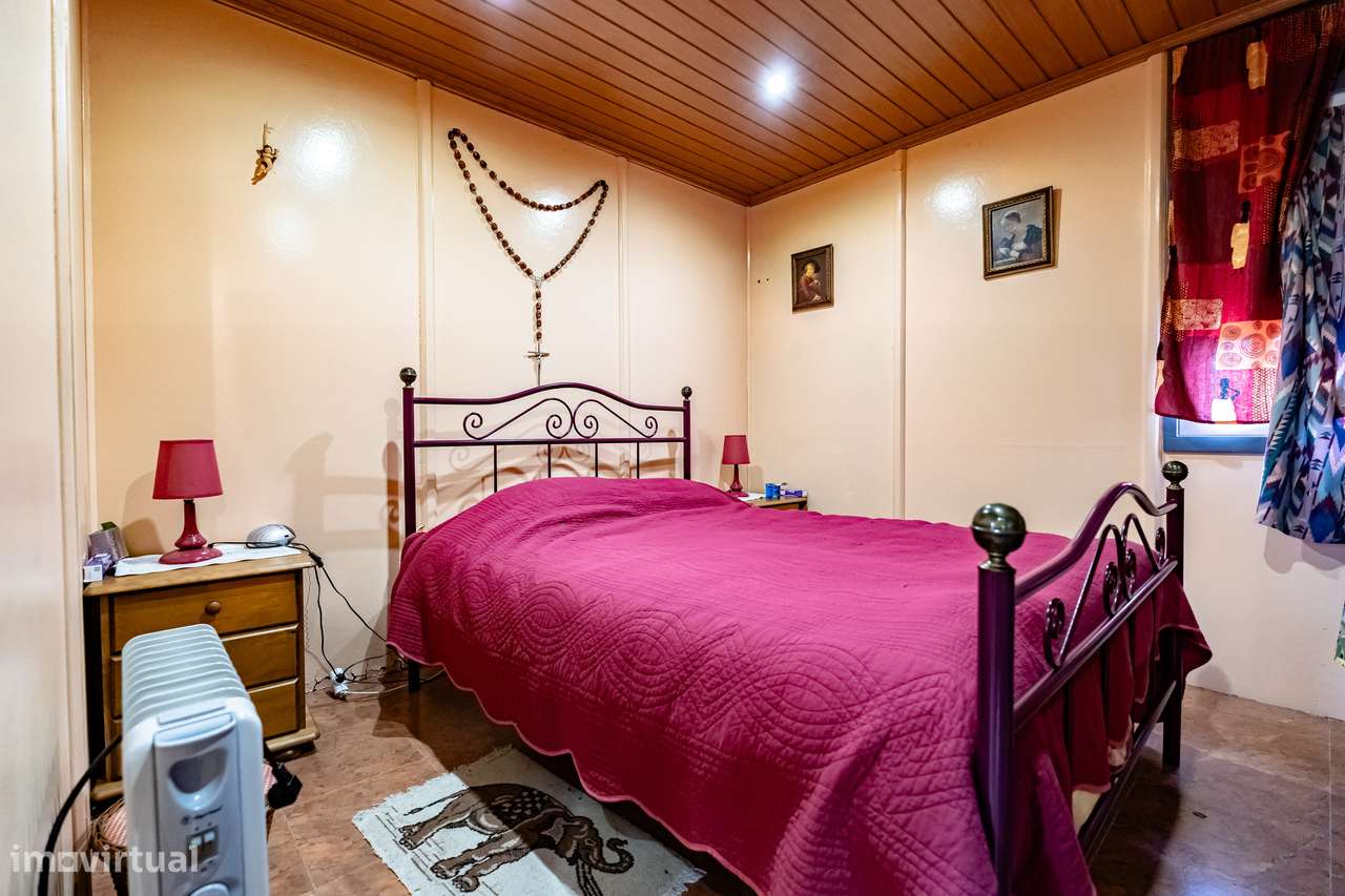 Quinta com Moradia T2 | Fornos de Algodres-5