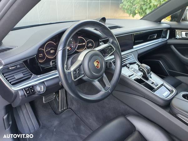 Porsche Panamera 4S PDK - 11