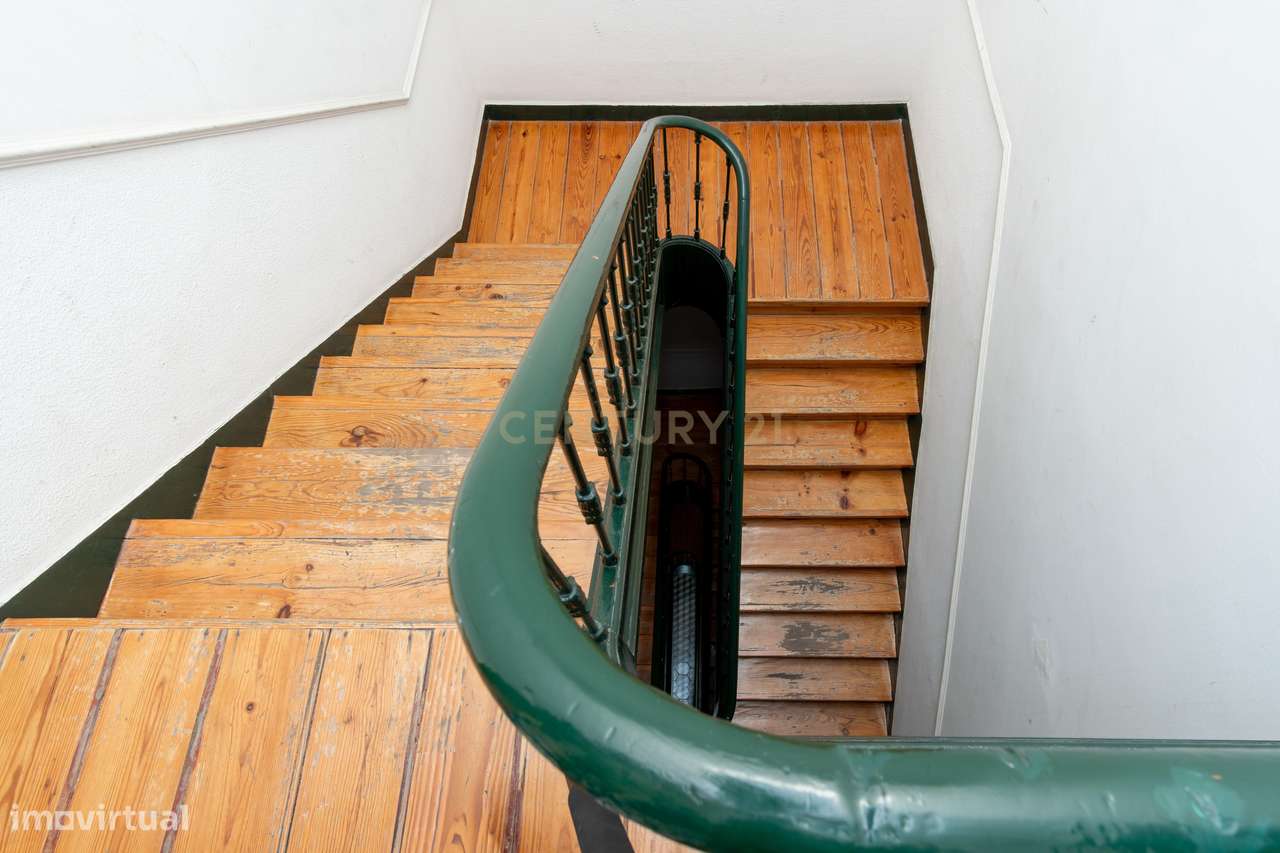 Espetacular apartamento T4 com vista deslumbrante sobre o rio Tejo – C-38