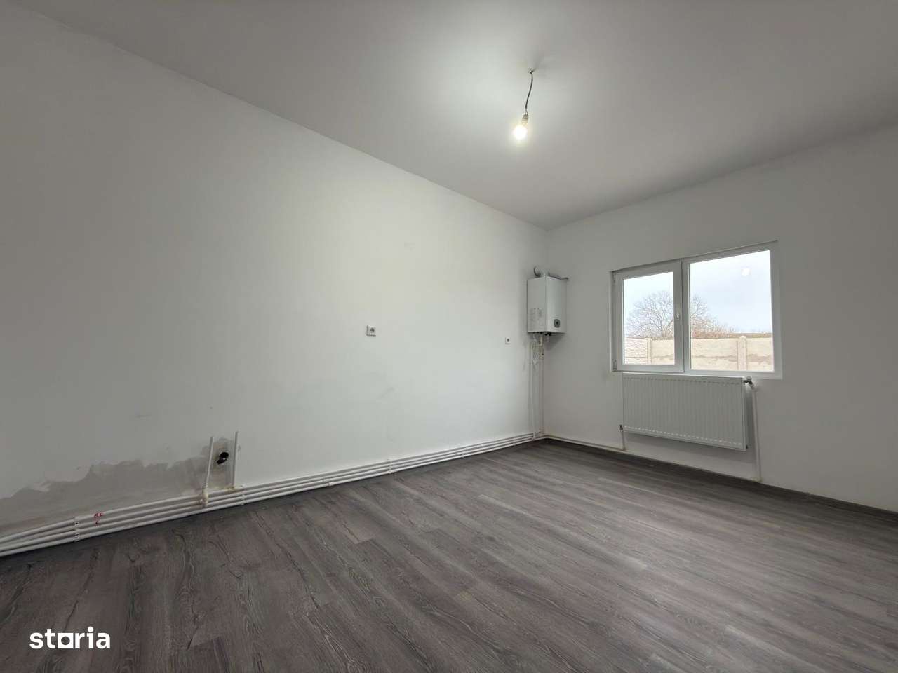 Casă cu 3 Camere | TEREN 300MP | Lumina - Imagine principală: 4/7