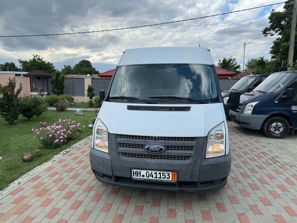 Ford Transit LWB Kombi Ambiente 2013
