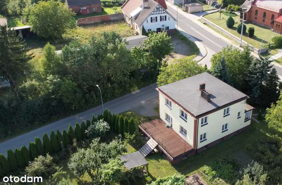 Dom pod miastem 5 pokoi 3 garaże  ogród i sad-17