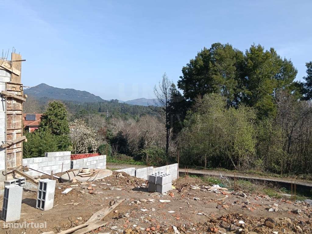 Moradia T3 em processo de reabilitação, Lanheses-5