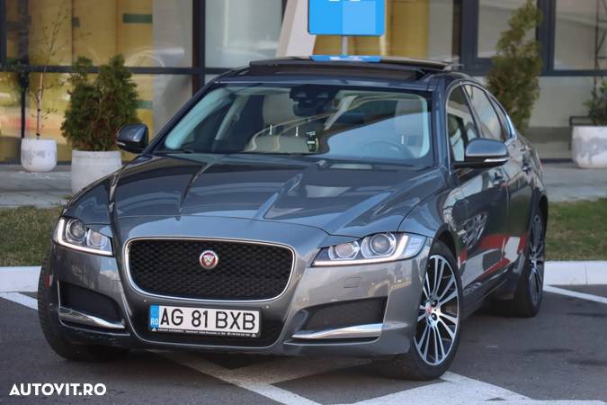 Jaguar XF - 2