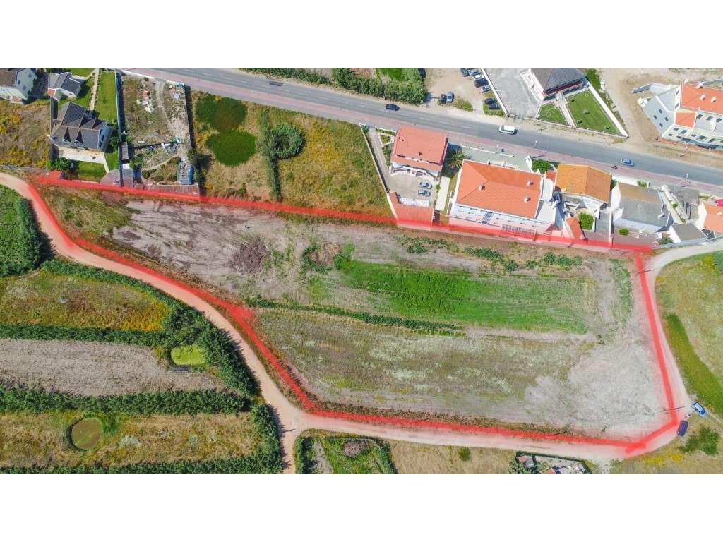 Terreno a 650m do mar com PIP para 16 lotes - Grande imagem: 4/6