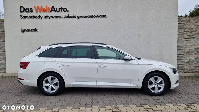 Skoda Superb 2.0 TDI Ambition DSG - 9