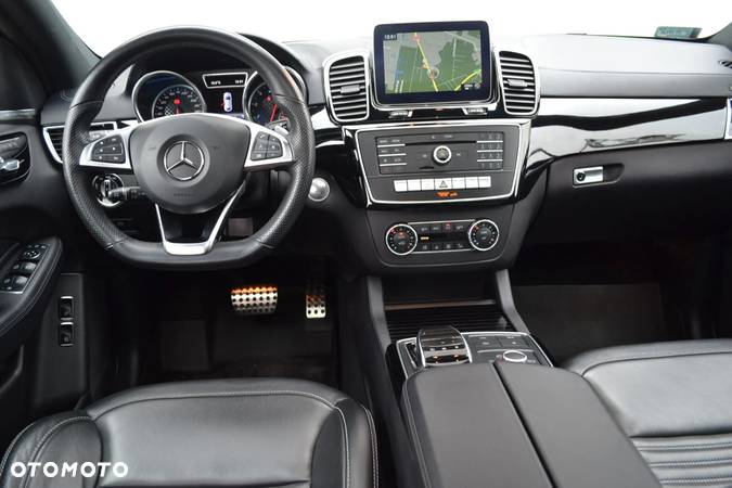 Mercedes-Benz GLE AMG Coupe 43 4-Matic - 12