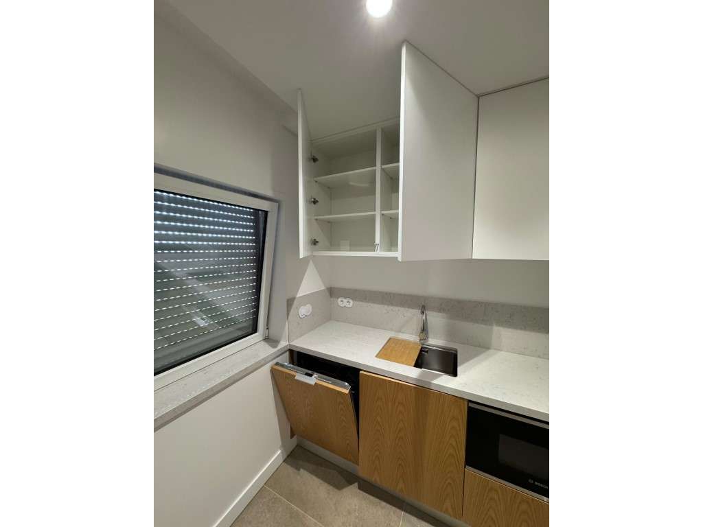 Moradia T3 com Garagem e Suite a venda na Maçã Sesimbra-23