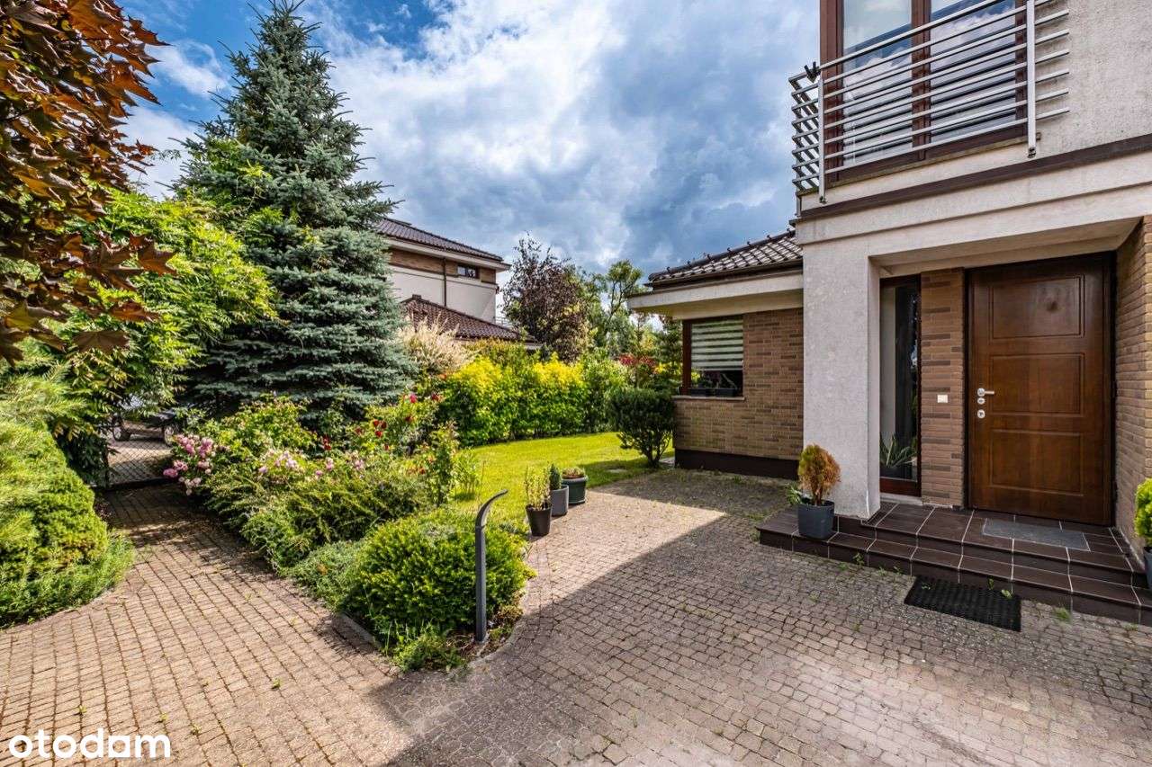 Bliźniak z pięknym, dużym ogrodem-13