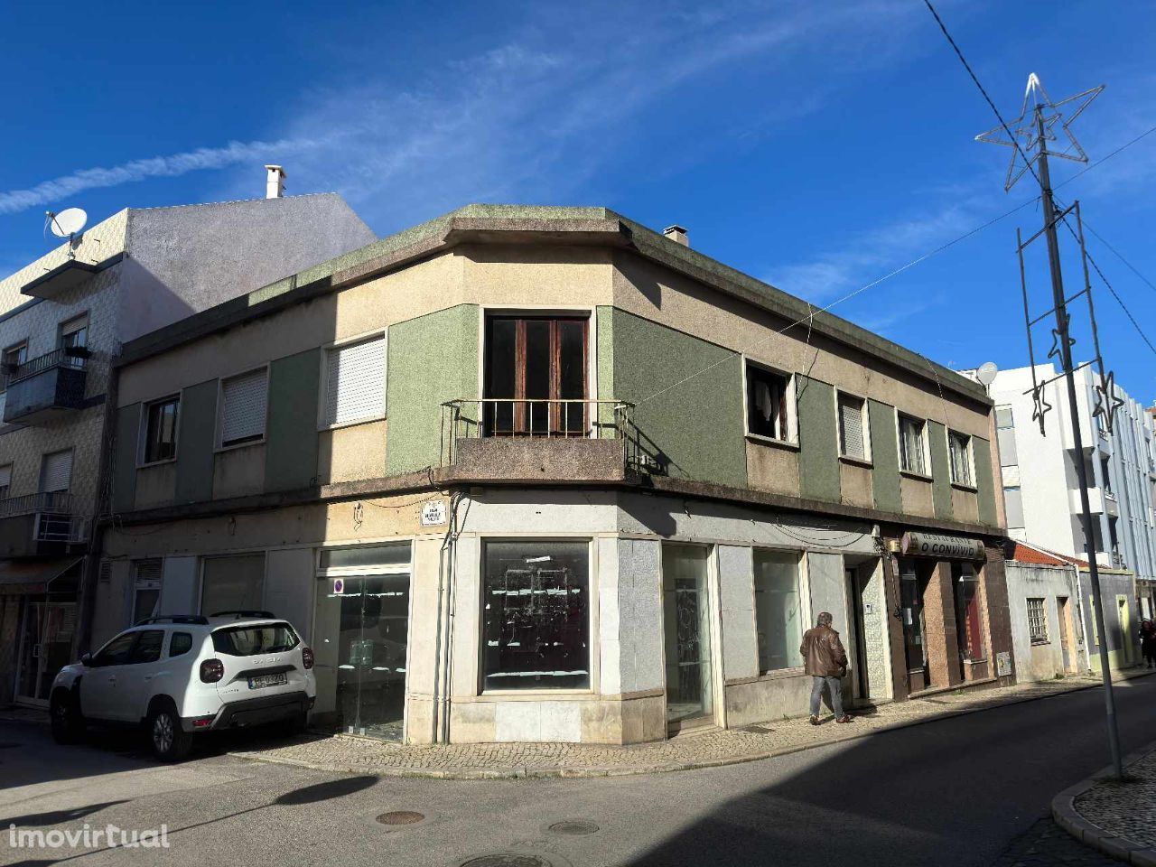 Espaço comercial ( antiga pastelaria) no centro de Caldas da Rainha.