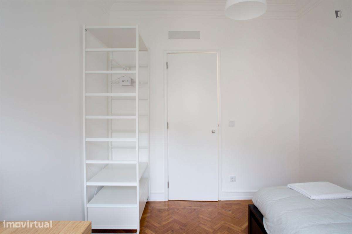 Quarto - localizado em Santa Apolónia Lisbon - Grande imagem: 5/10