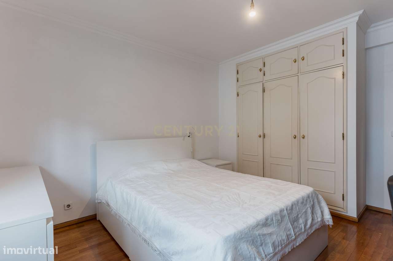 Moradia T3 de Charme no Bairro da Encarnação-22