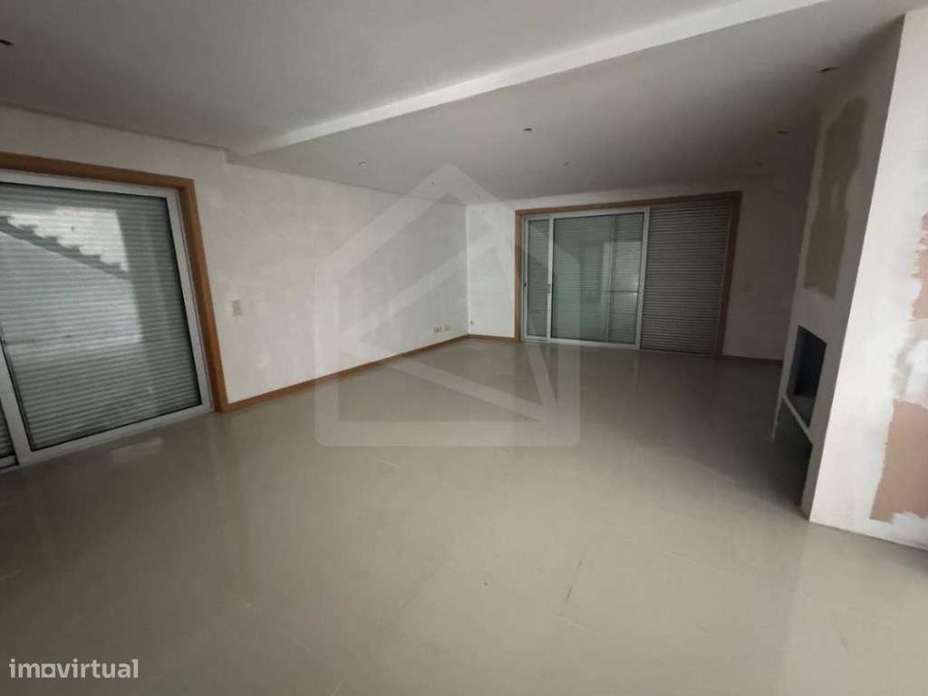 Moradia T3 em Mozelos, Santa Maria da Feira - Grande imagem: 2/25