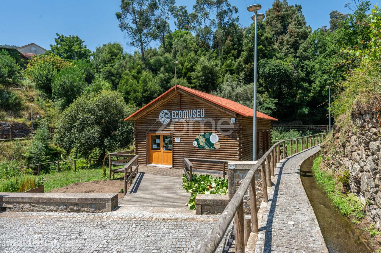 Ruína para Reabilitação junto às Cascatas da Labruja | Ponte de Lim...-16
