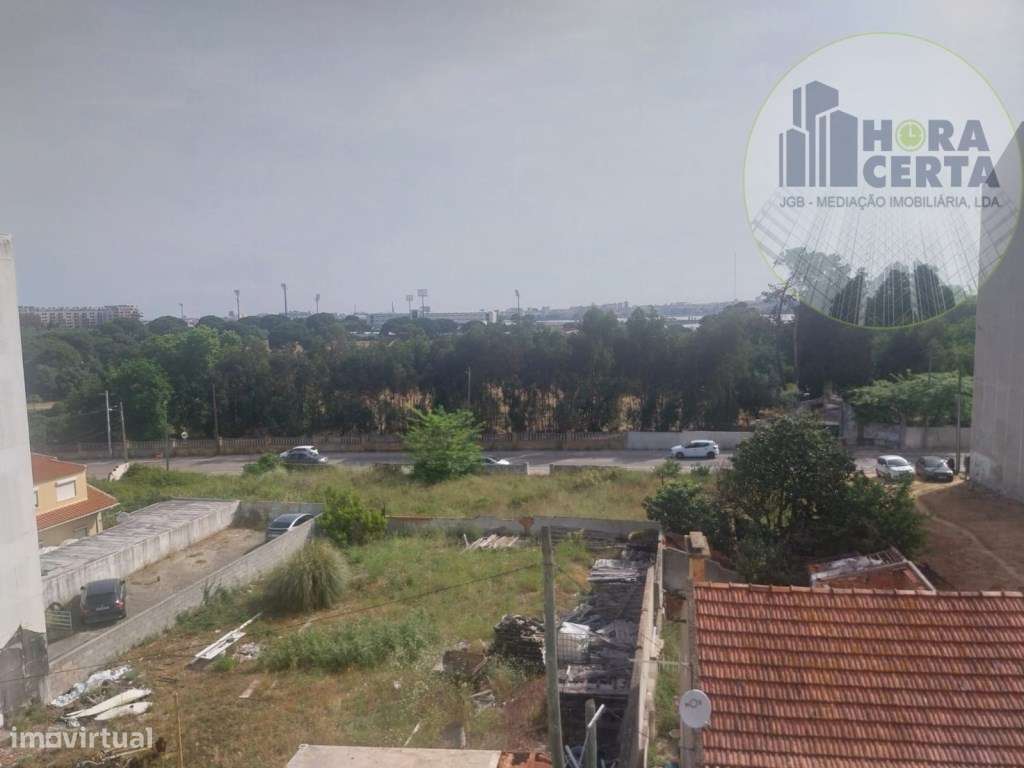 Apartamento T3+1 na Arrentela!-19