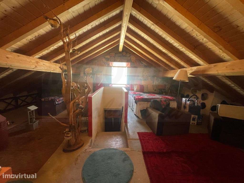 Moradia única na Abela - Espaço, Conforto e Tradição!-28
