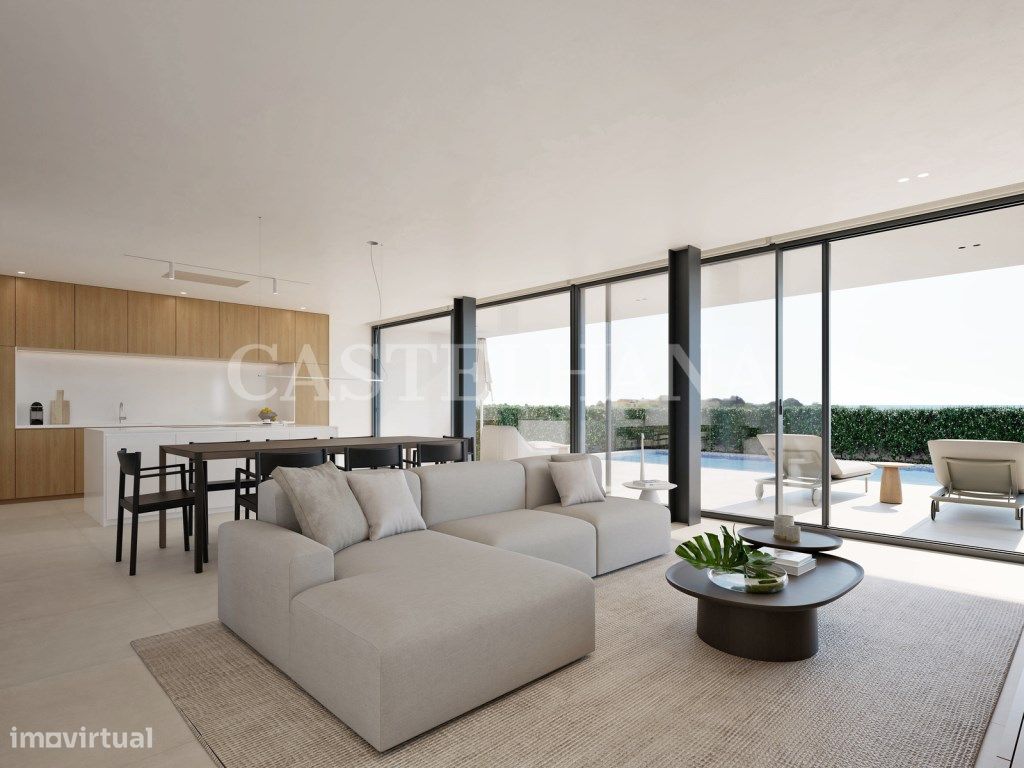 Moradia T4 com piscina em novo empreendimento em Lagos - Grande imagem: 1/56