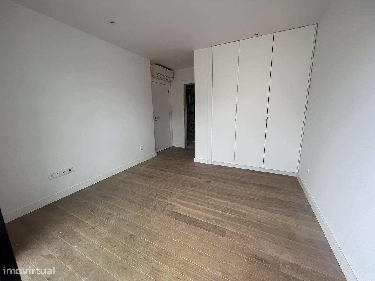 T2 - Matosinhos - Com Lugar de Garagem e Arrumo-11