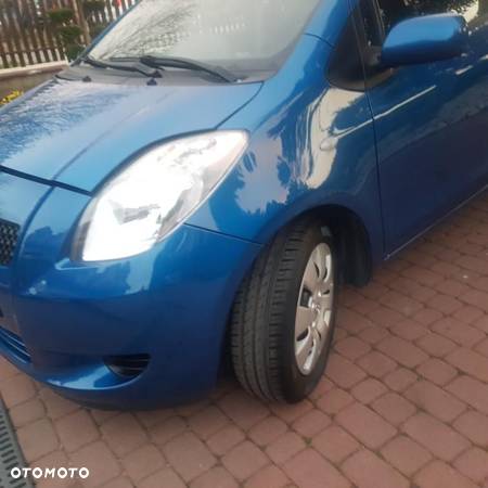 Toyota Yaris 1.3 VVT-i Luna - 3